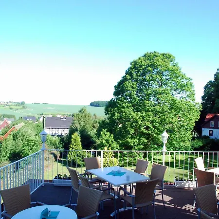 Waldhotel & Restaurant Bergschlosschen Hotel Hetzdorf