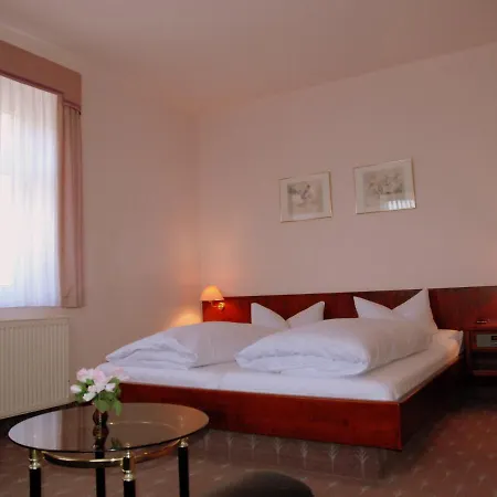 山间小屋森林酒店及餐厅 酒店 黑茨多夫