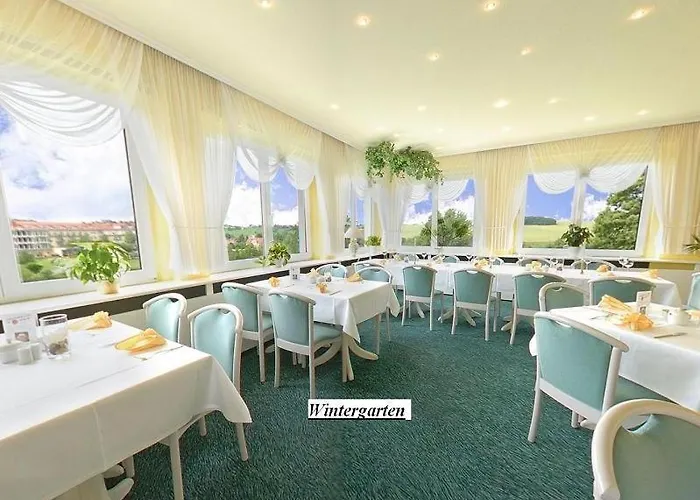 Waldhotel & Restaurant Bergschlosschen 3*