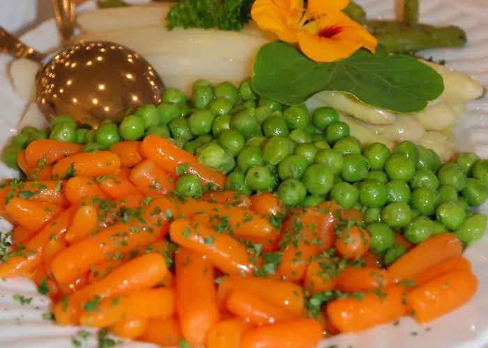 Waldhotel & Restaurant Bergschlosschen Hotel 3*