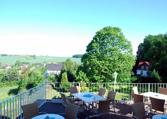 Waldhotel & Restaurant Bergschlosschen Hotel Hetzdorf